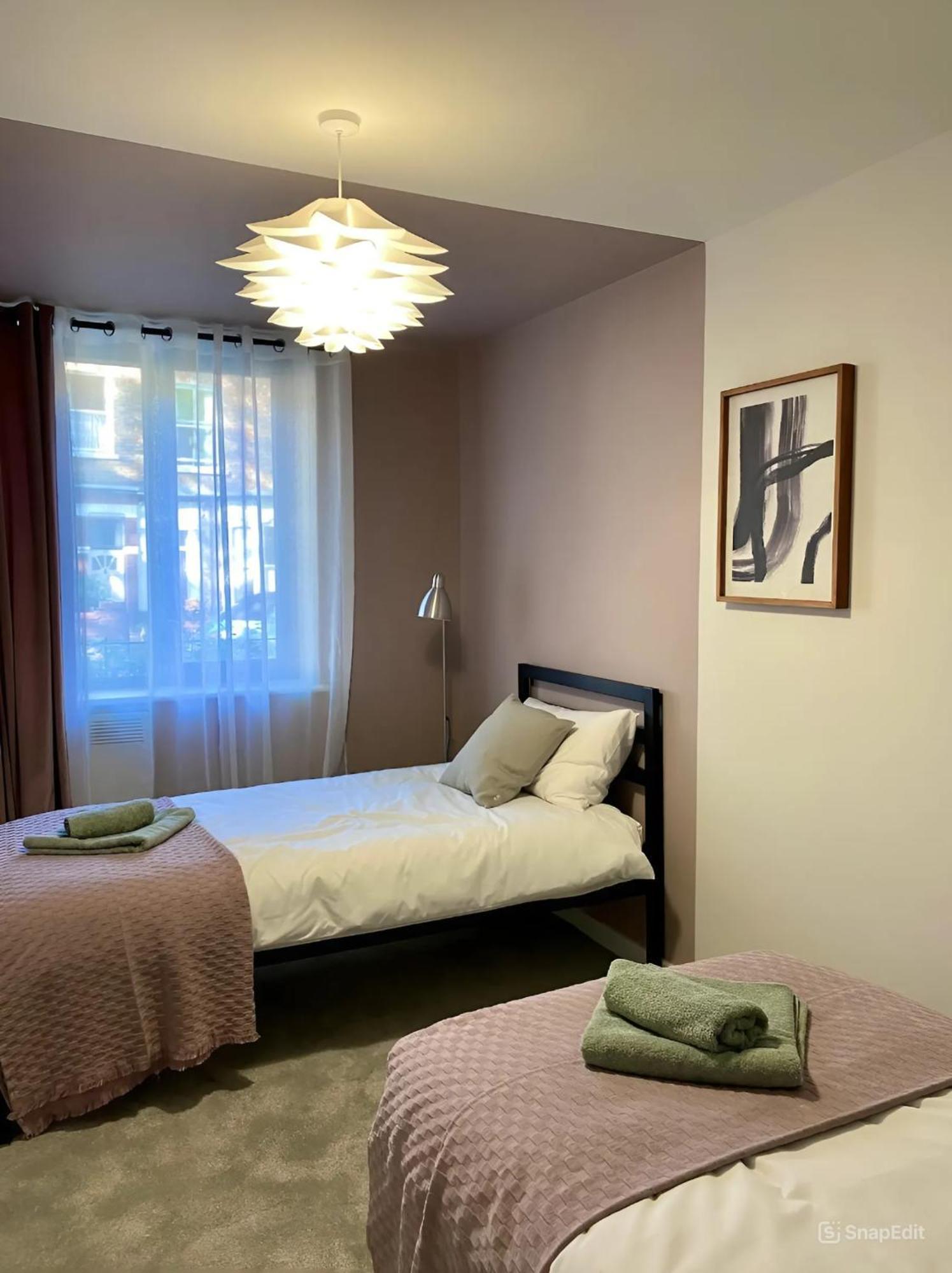 Modern Apartment In Central Quiet York With Free Parking - Contemporary New Building Eksteriør bilde
